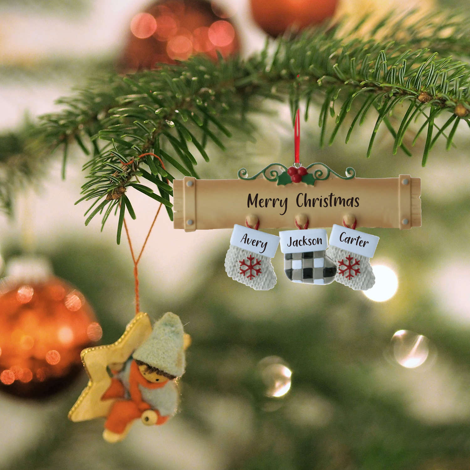 Navidad-Ornamento muñecos navideño de madera calcetines 3 nombres y 1 texto personalizados adorno del árbol-Jessemade ES