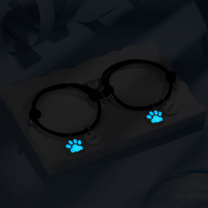 Pulsera para pareja de pata fluorescente 2 nombres personalizados con dije de corazón magnético-Jessemade ES