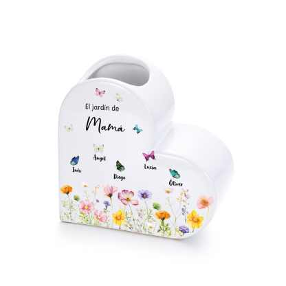 Jarrón de cerámica en forma de corazón personalizado con 1 a 10 nombres y mariposas para mamá o abuela