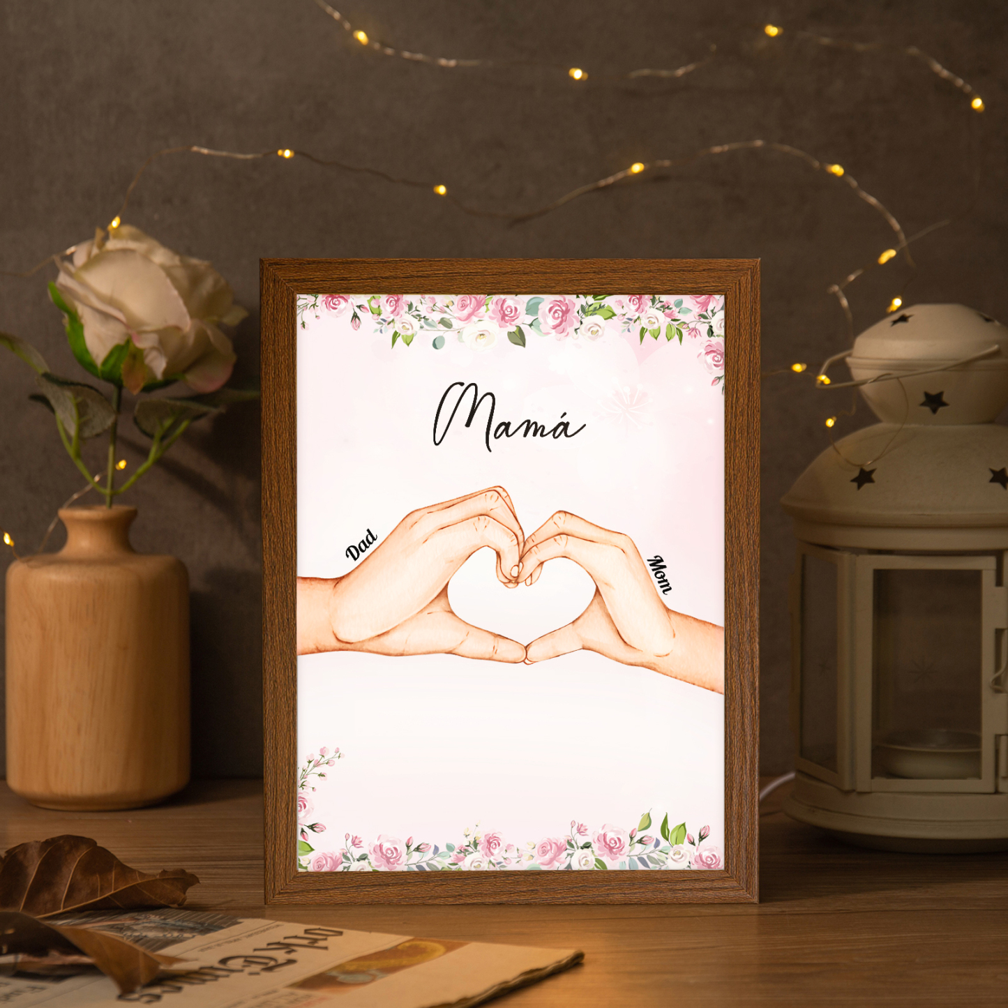 A la familia-Marco con luces de madera mano a mano 2 nombres personalizados con texto-Jessemade ES
