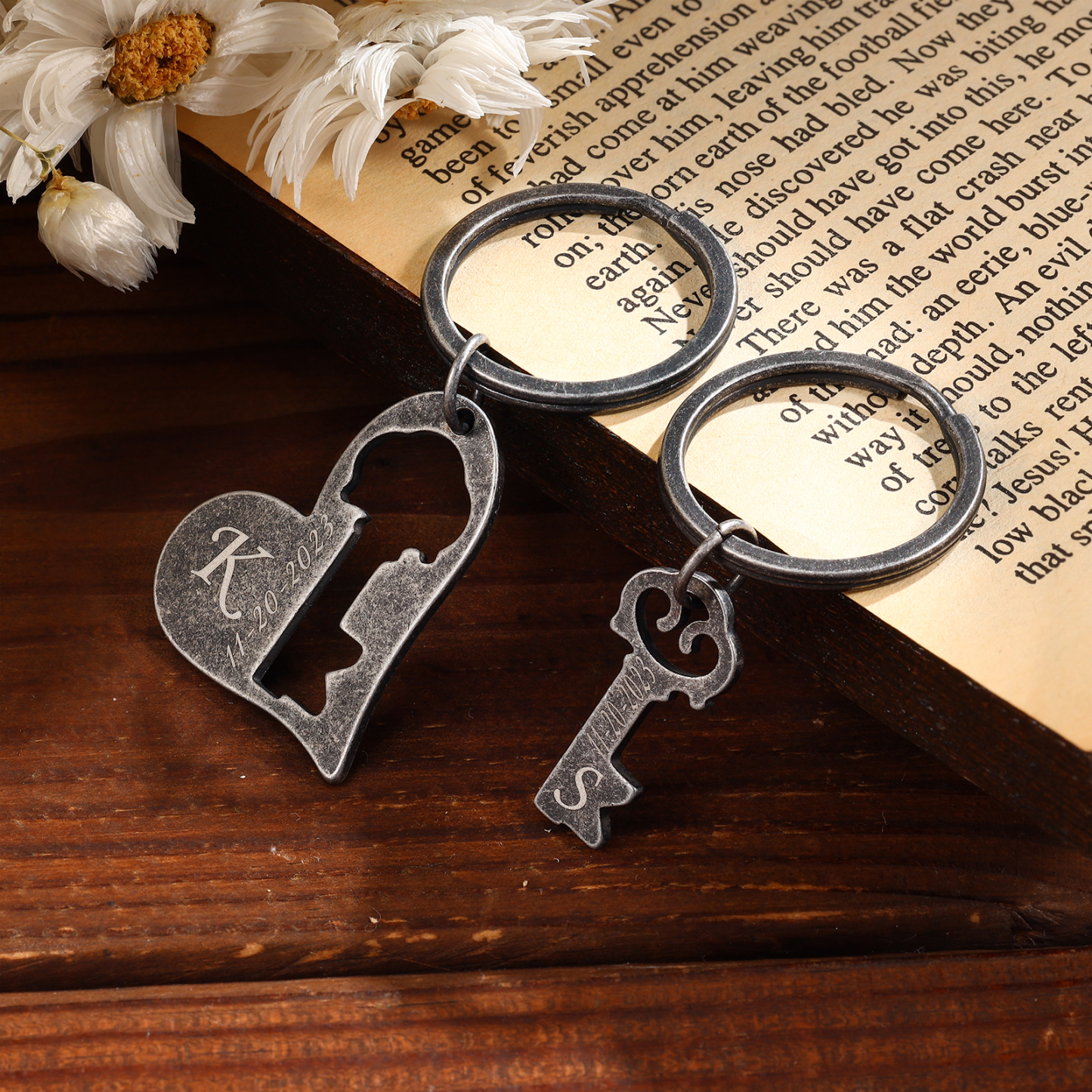 Llavero para pareja corazón y llave personalizado con 2 letras y fecha-Jessemade ES