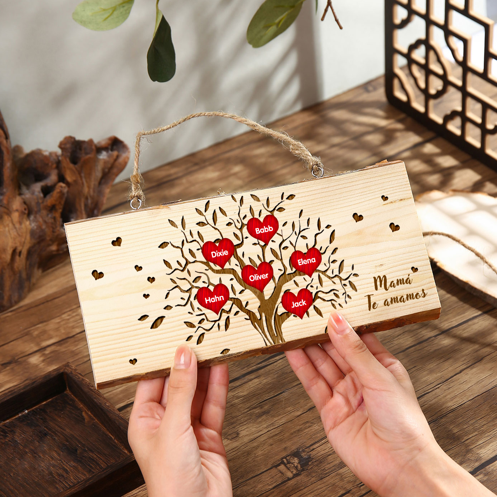 A mi mamá/abuela-Adorno de colgante personalizado con 2-6 nombres de madera árbol de la vida-Jessemade ES