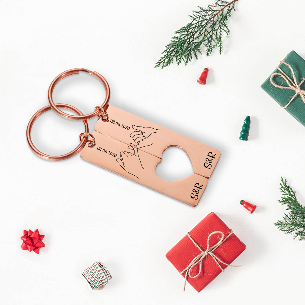 Llavero con corazón encajado para pareja pinky swear 2 letras personalizadas con fecha-Jessemade ES
