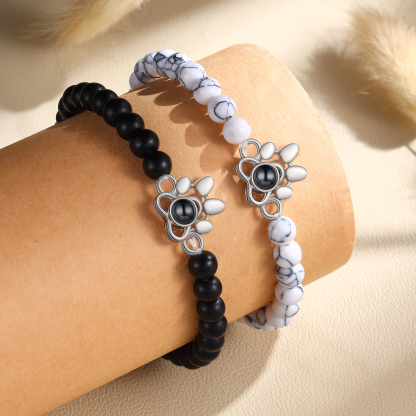 Pulsera de turquesa sintética con proyección de foto en color con dije de pata-Jessemade ES