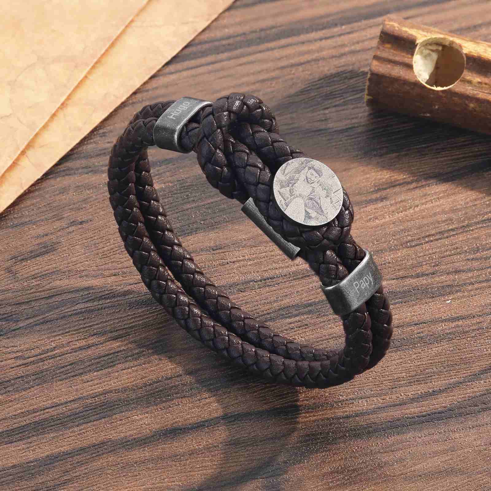Pulsera personalizada de cuero trenzado con 2 nombres y una foto