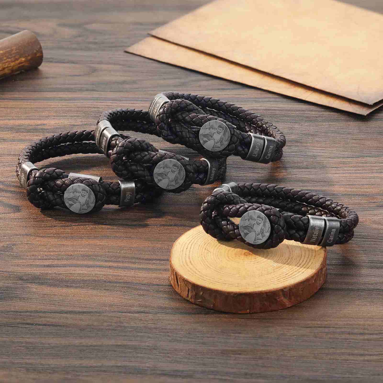 Pulsera personalizada de cuero trenzado con 2 nombres y una foto