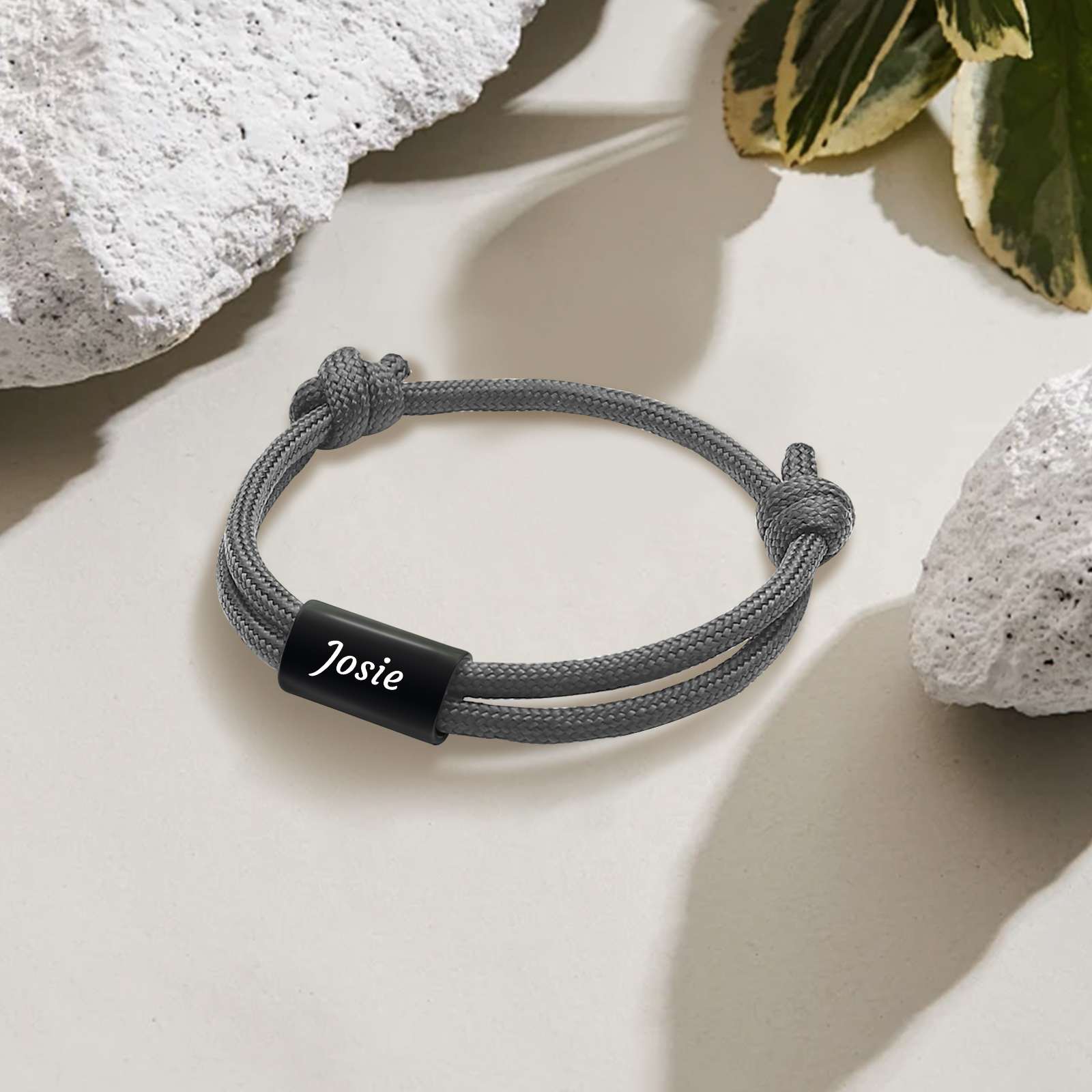 Pulsera ajustable de cuerda con placa personalizada con 1 nombre