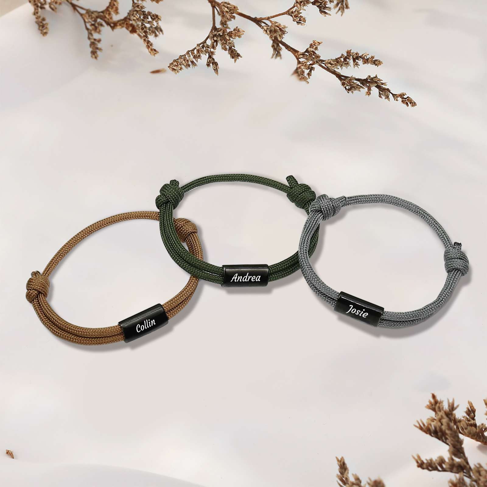 Pulsera ajustable de cuerda con placa personalizada con 1 nombre