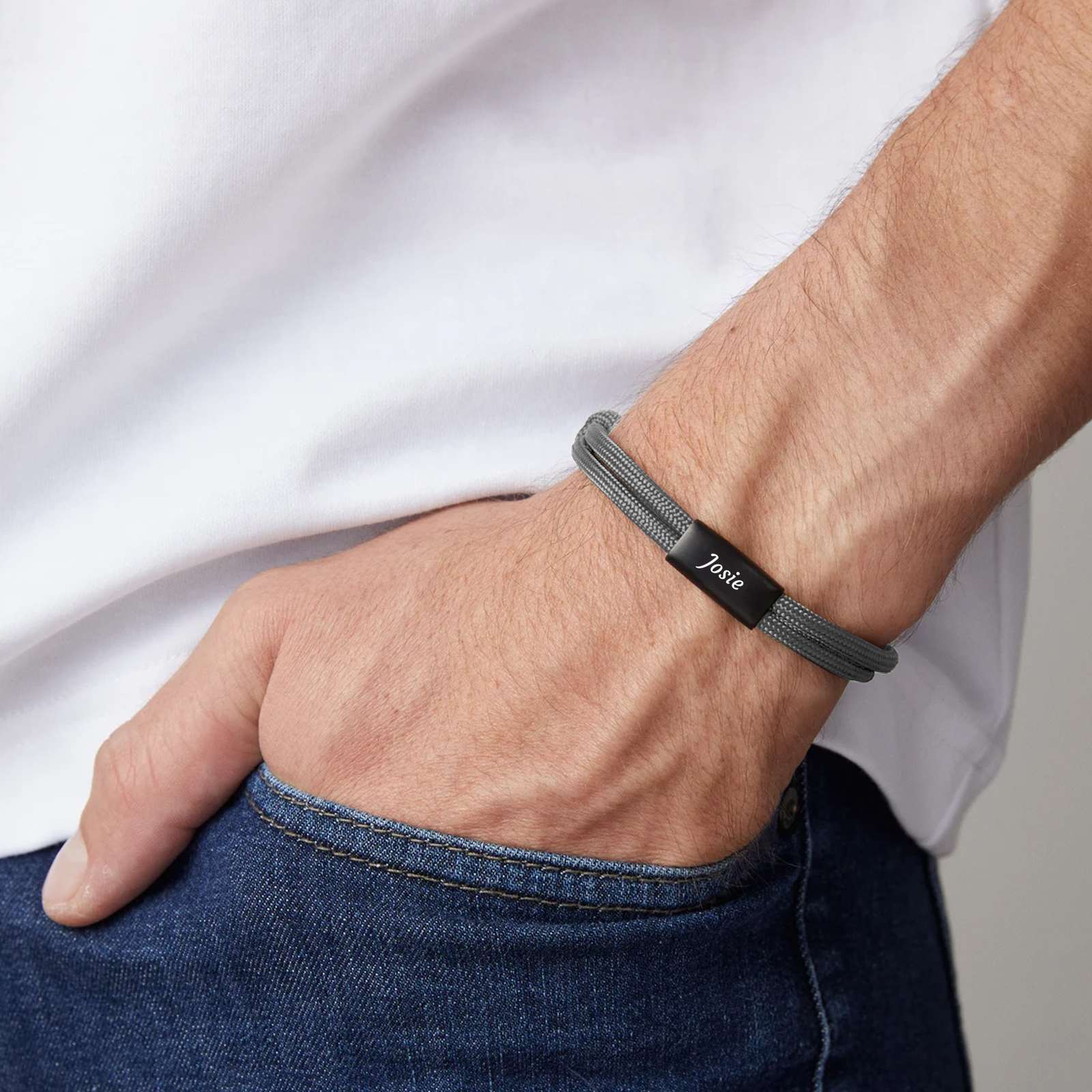 Pulsera ajustable de cuerda con placa personalizada con 1 nombre