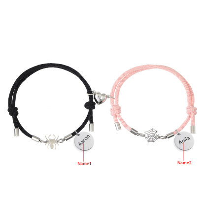 Pulsera de dos piezas de cuerda 2 nombres personalizados para pareja con dije magnético con araña y telaraña