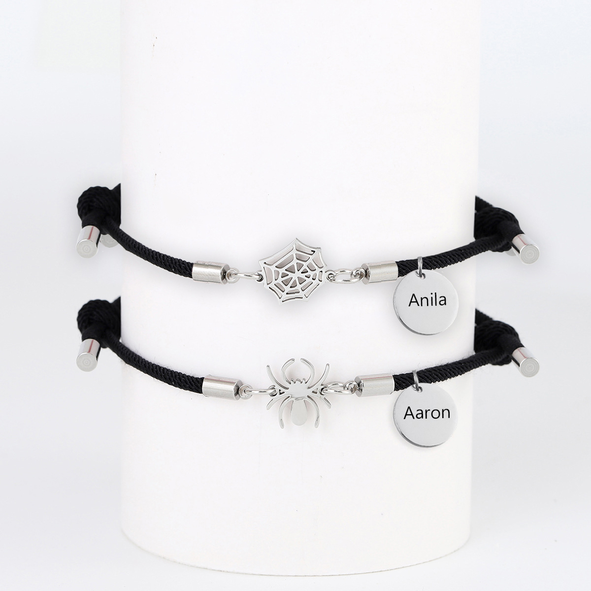 Pulsera de dos piezas de cuerda 2 nombres personalizados para pareja con dije magnético con araña y telaraña
