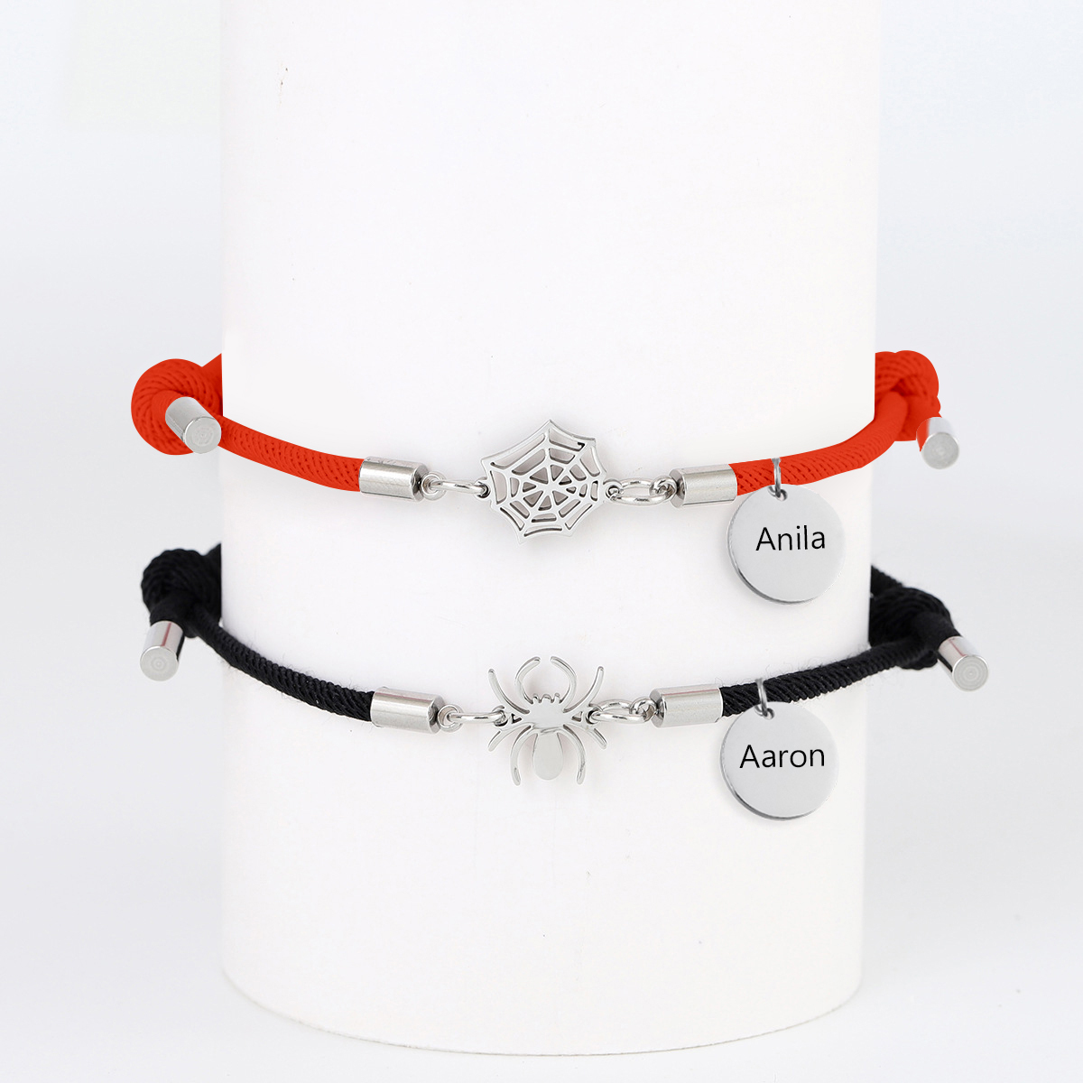 Pulsera de dos piezas de cuerda 2 nombres personalizados para pareja con dije magnético con araña y telaraña