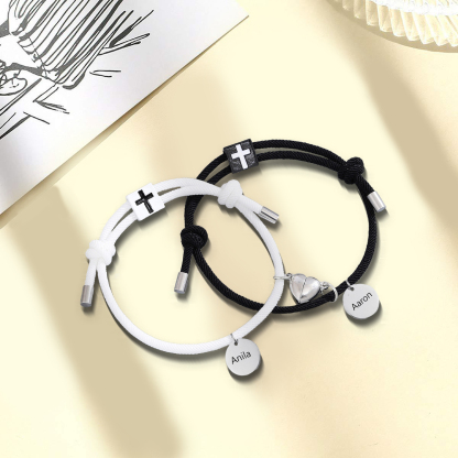 Pulsera de dos piezas de cuerda 2 nombres personalizados para pareja con dije magnético con cruz