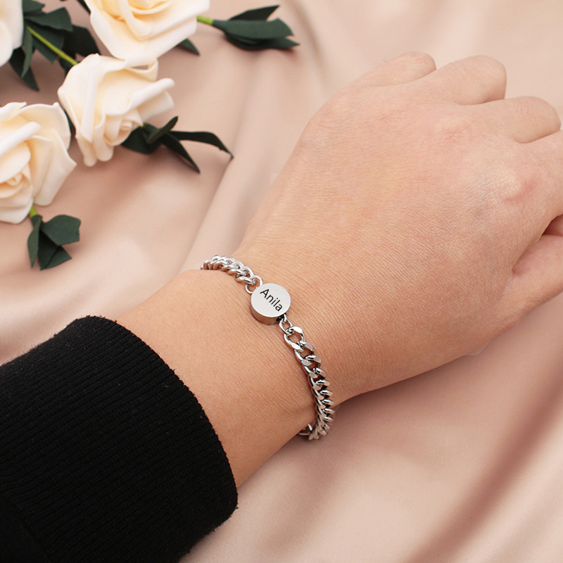 Pulseras de cadena personalizadas con 2 nombres para pareja con dije magnético