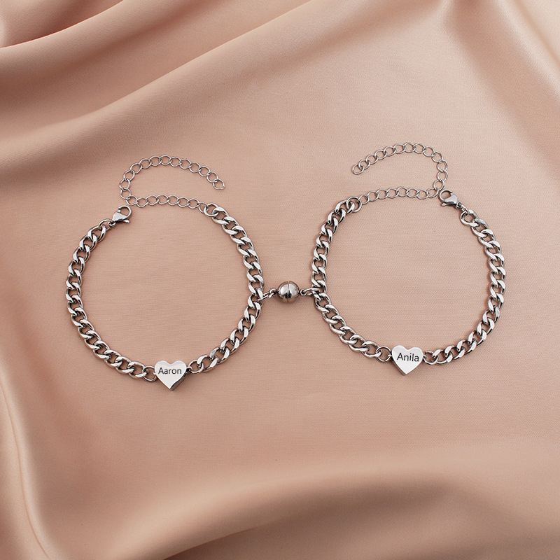 Pulseras de cadena personalizadas con 2 nombres para pareja con dije magnético