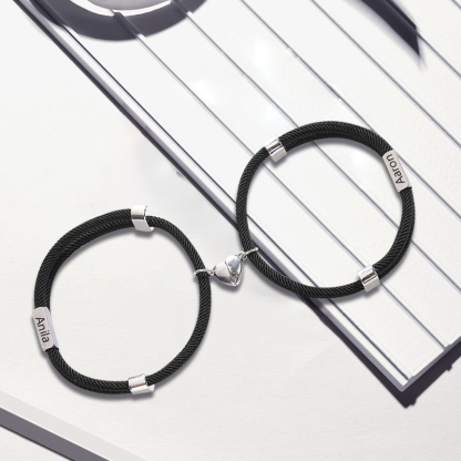 Pulsera de dos piezas de cuerda con 2 nombres personalizados para pareja con dije magnético