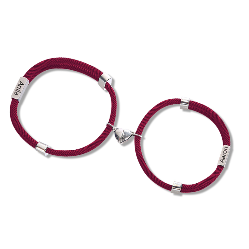 Pulsera de dos piezas de cuerda con 2 nombres personalizados para pareja con dije magnético
