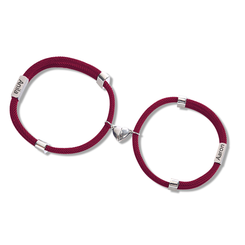 Pulsera de dos piezas de cuerda con 2 nombres personalizados para pareja con dije magnético