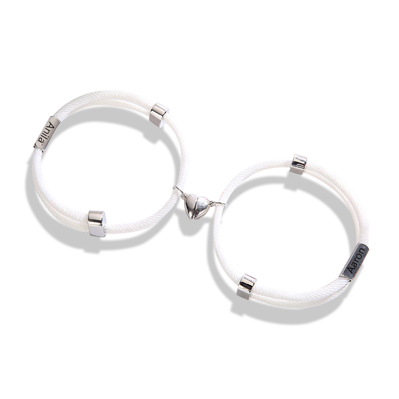 Pulsera de dos piezas de cuerda con 2 nombres personalizados para pareja con dije magnético