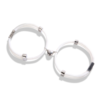Pulsera de dos piezas de cuerda con 2 nombres personalizados para pareja con dije magnético