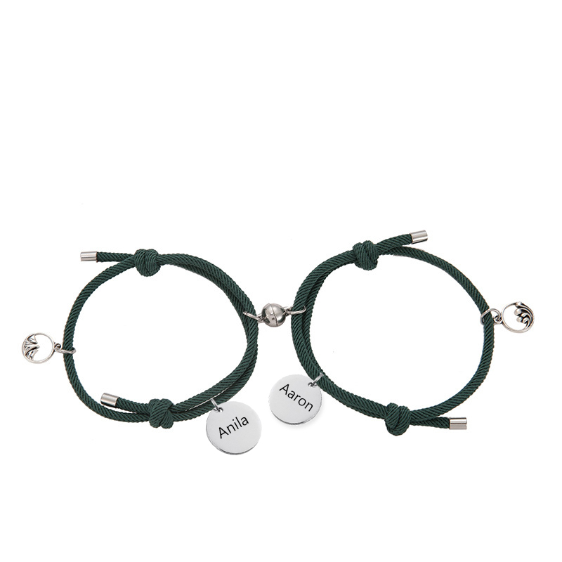 Pulsera de dos piezas de cuerda con 2 nombres personalizados para pareja con dije magnético