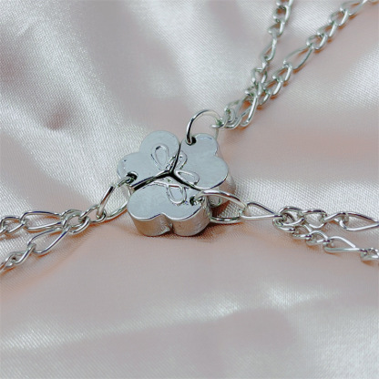 Unidad de tres o cuatro pulseras con colgantes de trébol regalo para familia | Jessemade