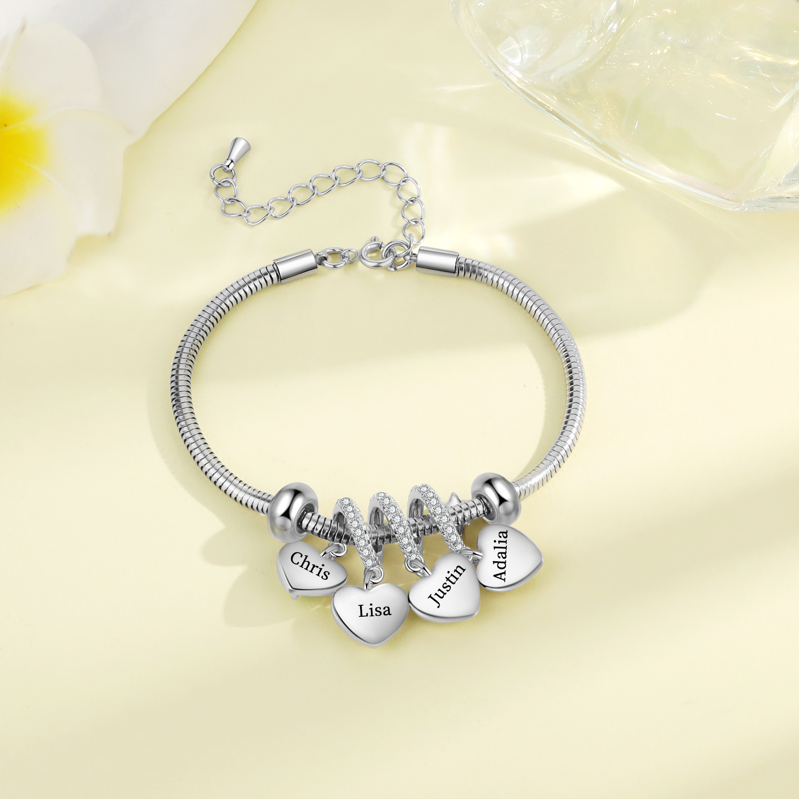 Pulsera ajustable con colgantes de corazón personalizados con 4 nombres y 4 piedras de nacimiento | Jessemade
