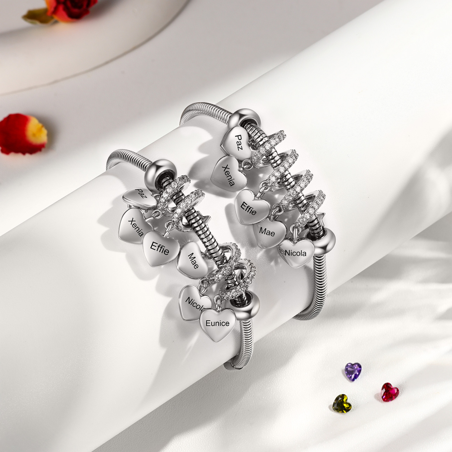 Pulsera para mujer ajustable con colgantes de corazón personalizados con 5 nombres y piedras de nacimiento | Jessemade