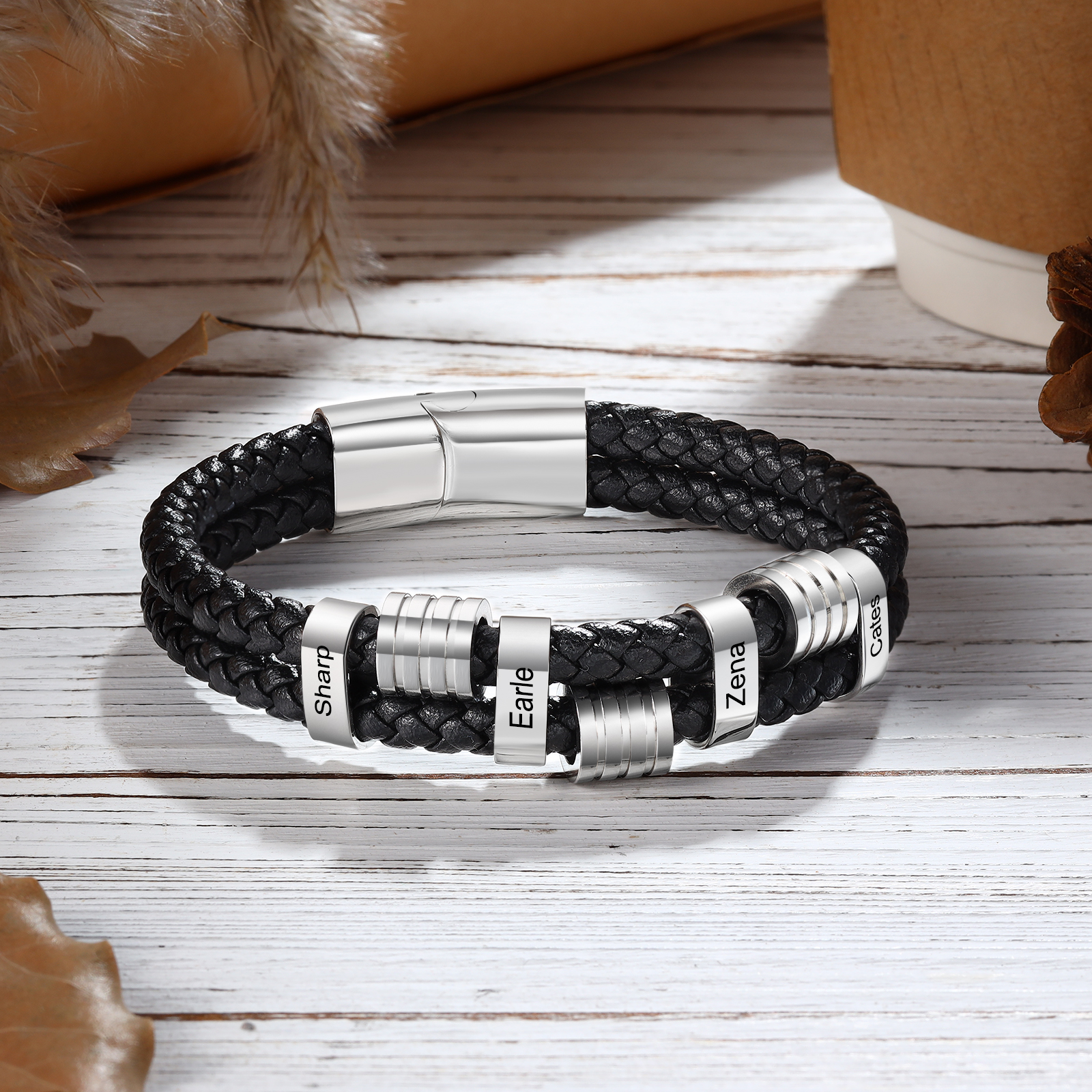 Pulsera de cuero doble cadena para hombre con 4 nombres personalizados en aros | Jessemade