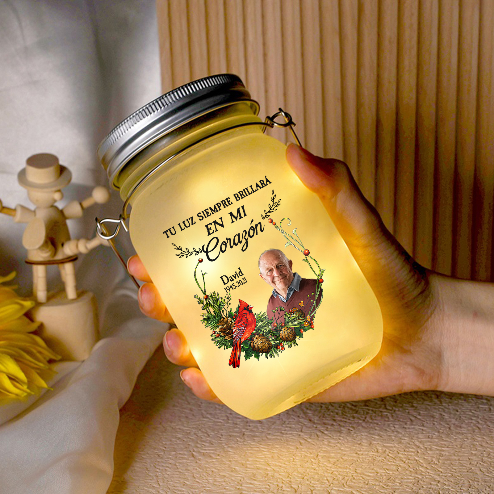 Botella con Lámpara Conmemorativa a un Ser Querido Personalizada con Nombre, Años y Foto | Jessemade