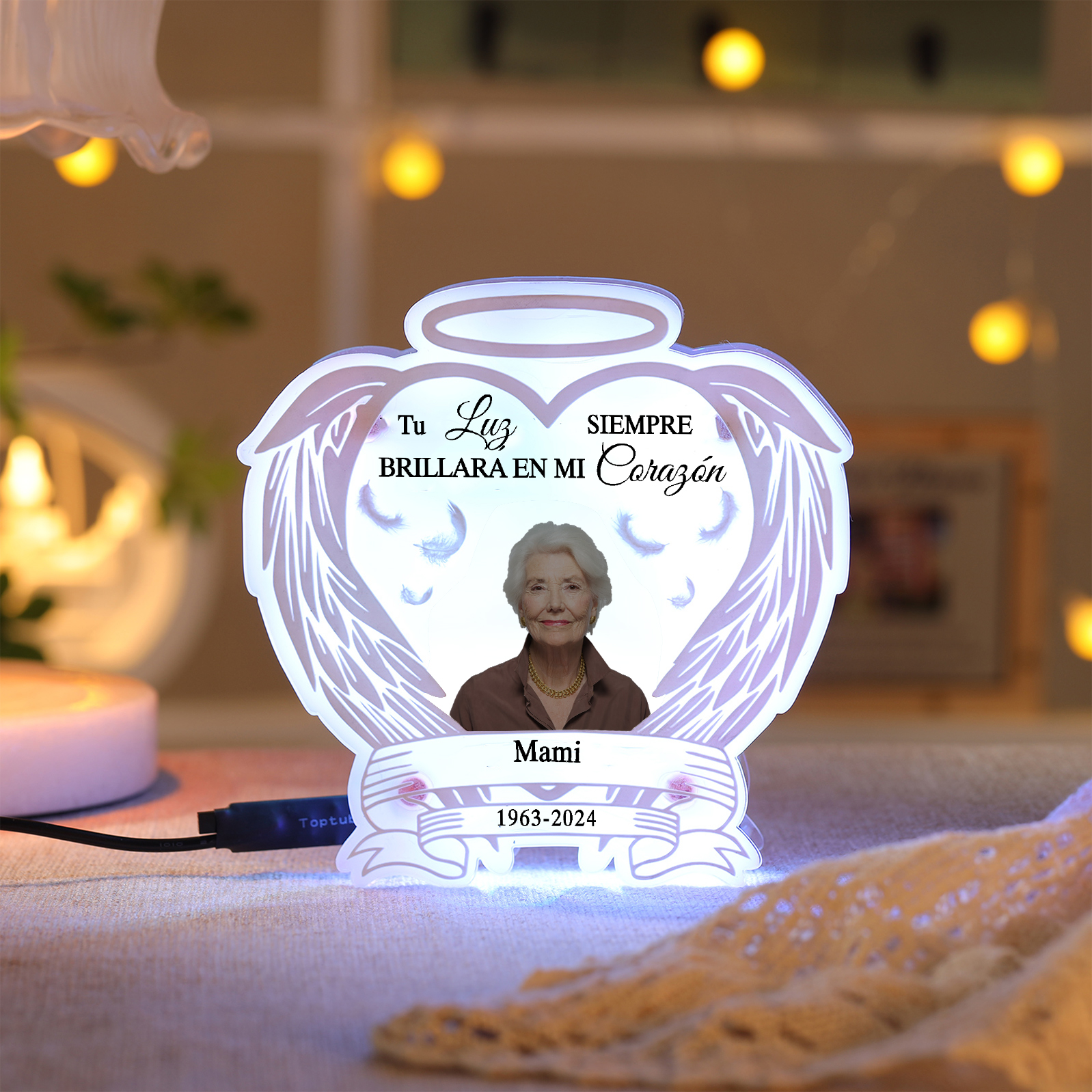 Lámpara en forma de alas con halo en memoria a un ser querido foto, nombre y años personalizados | Jessemade