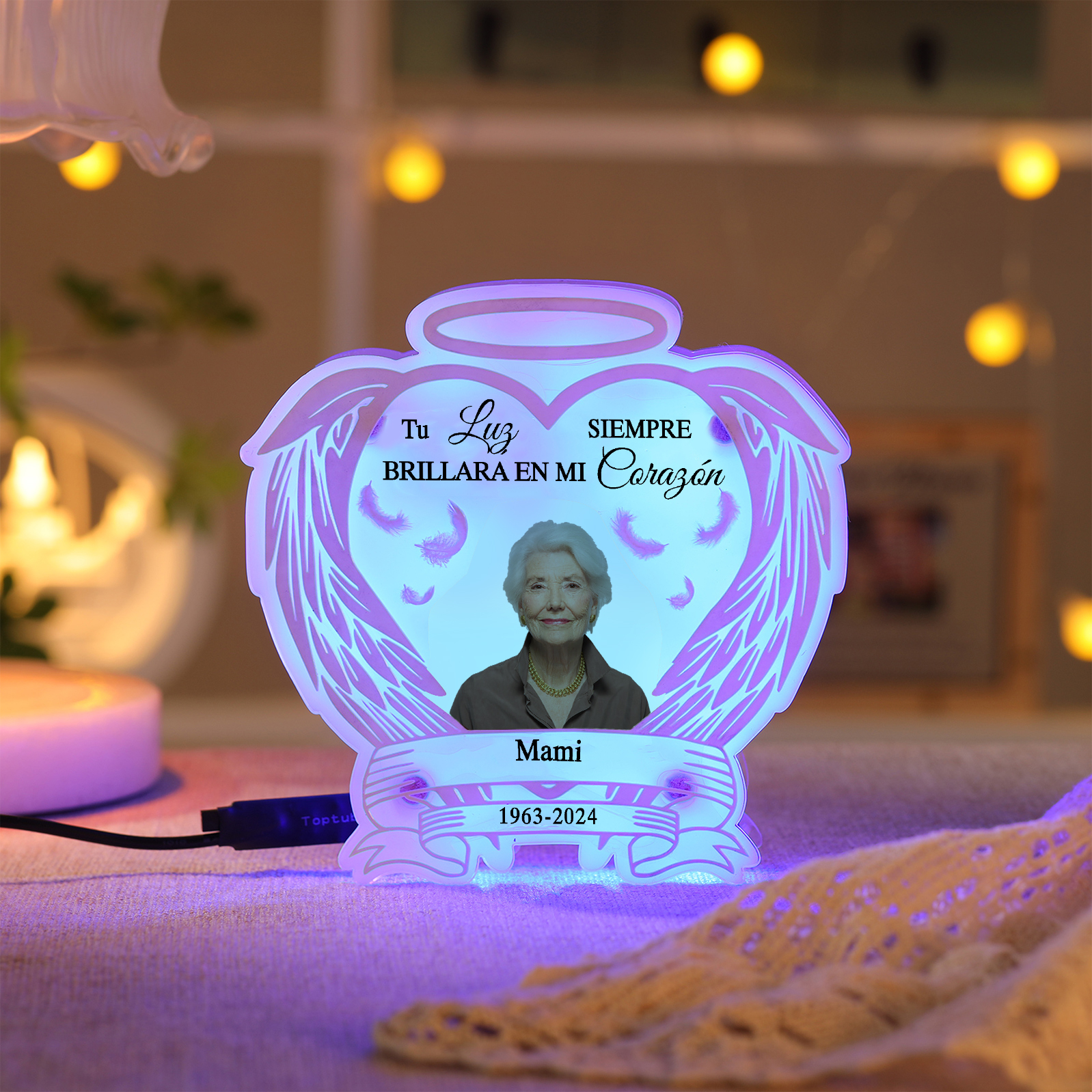 Lámpara en forma de alas con halo en memoria a un ser querido foto, nombre y años personalizados | Jessemade