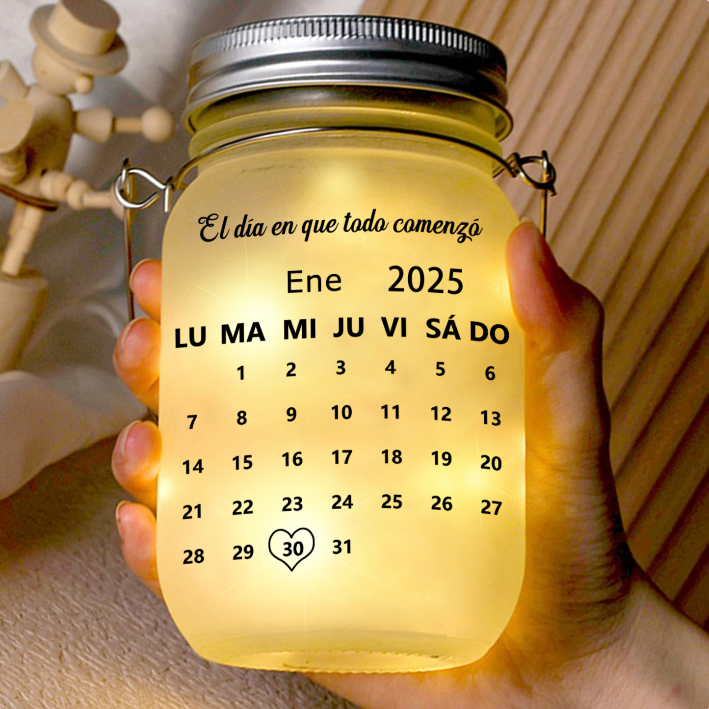 Lámpara solar en tarro Mason con calendario personalizado para parejas