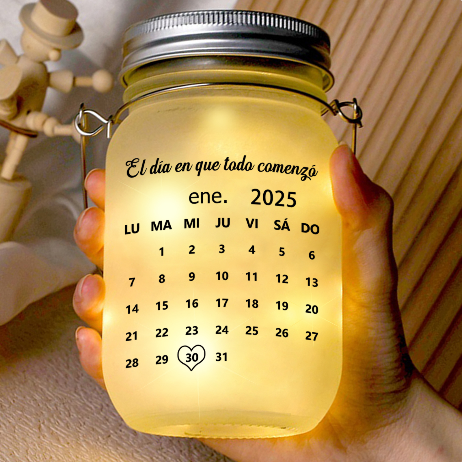 Tarro solar tipo Mason personalizado con parejas cogidas de la mano