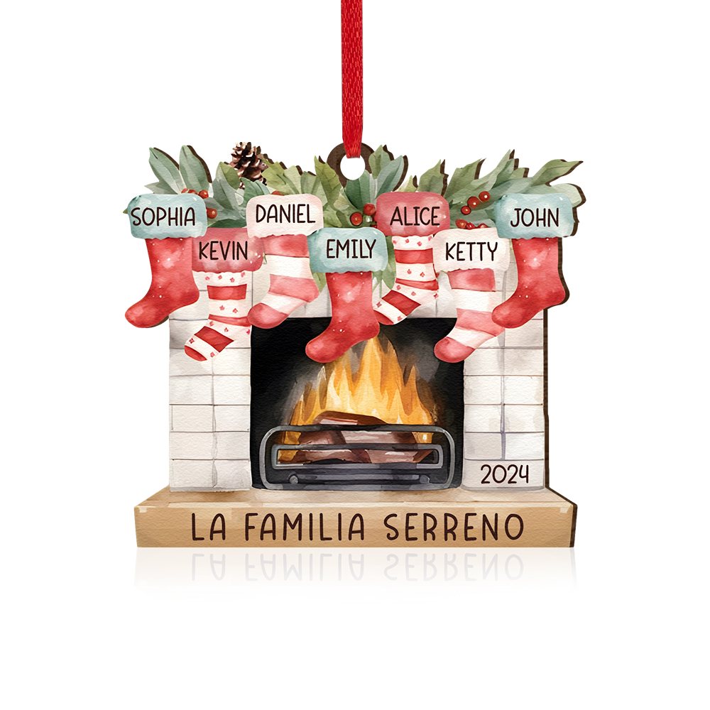 Navidad-Ornamento de madera chimenea y calcetines con 7 nombres, año y 1 texto personalizados | Jessemade