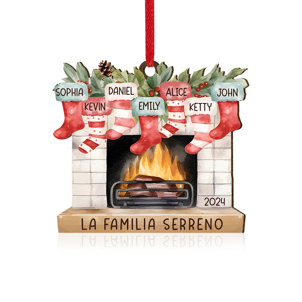 Navidad-Ornamento de madera chimenea y calcetines con 7 nombres, año y 1 texto personalizados | Jessemade