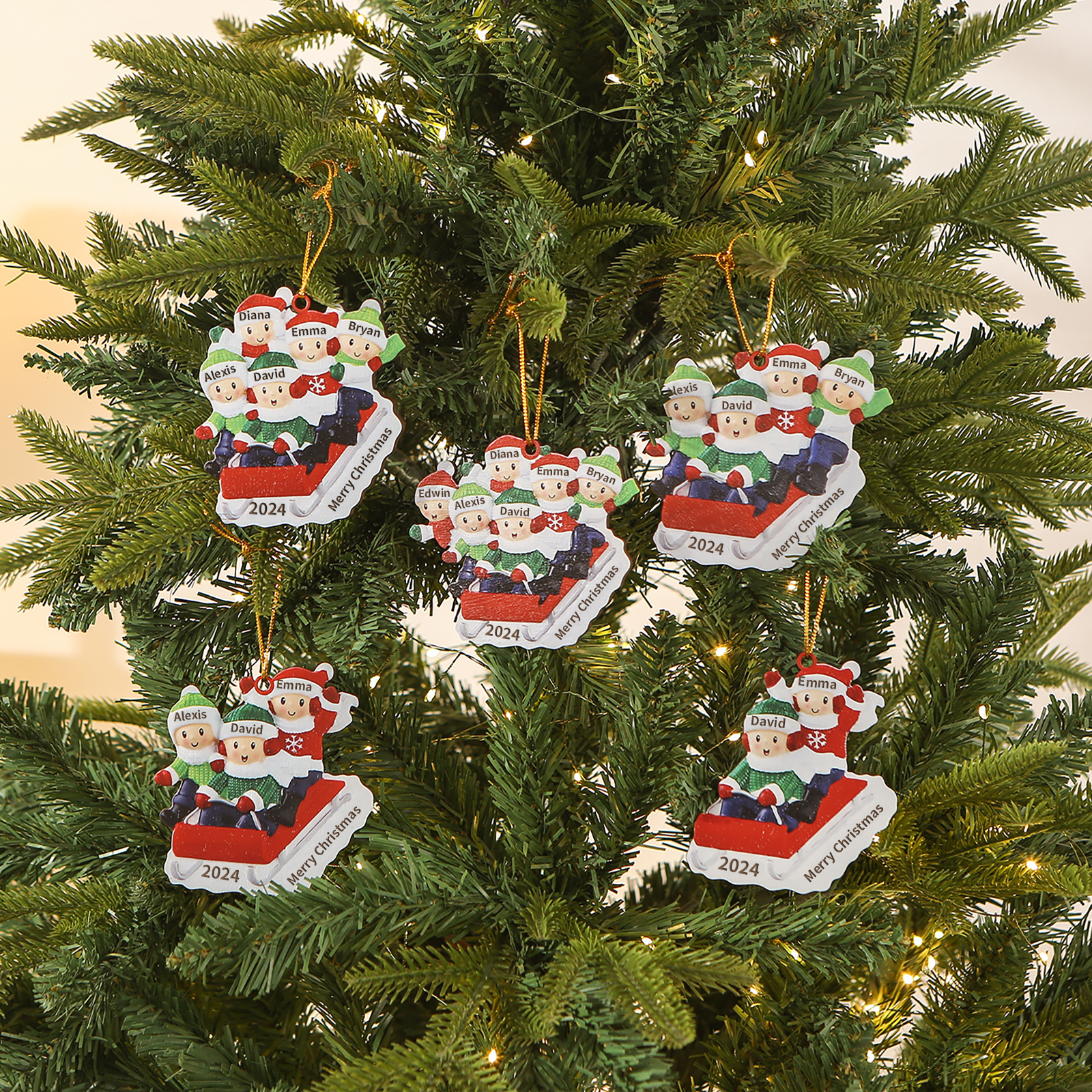 Navidad-Ornamento con muñecos de madera esquiando 4 nombres, año y texto personalizados | Jessemade