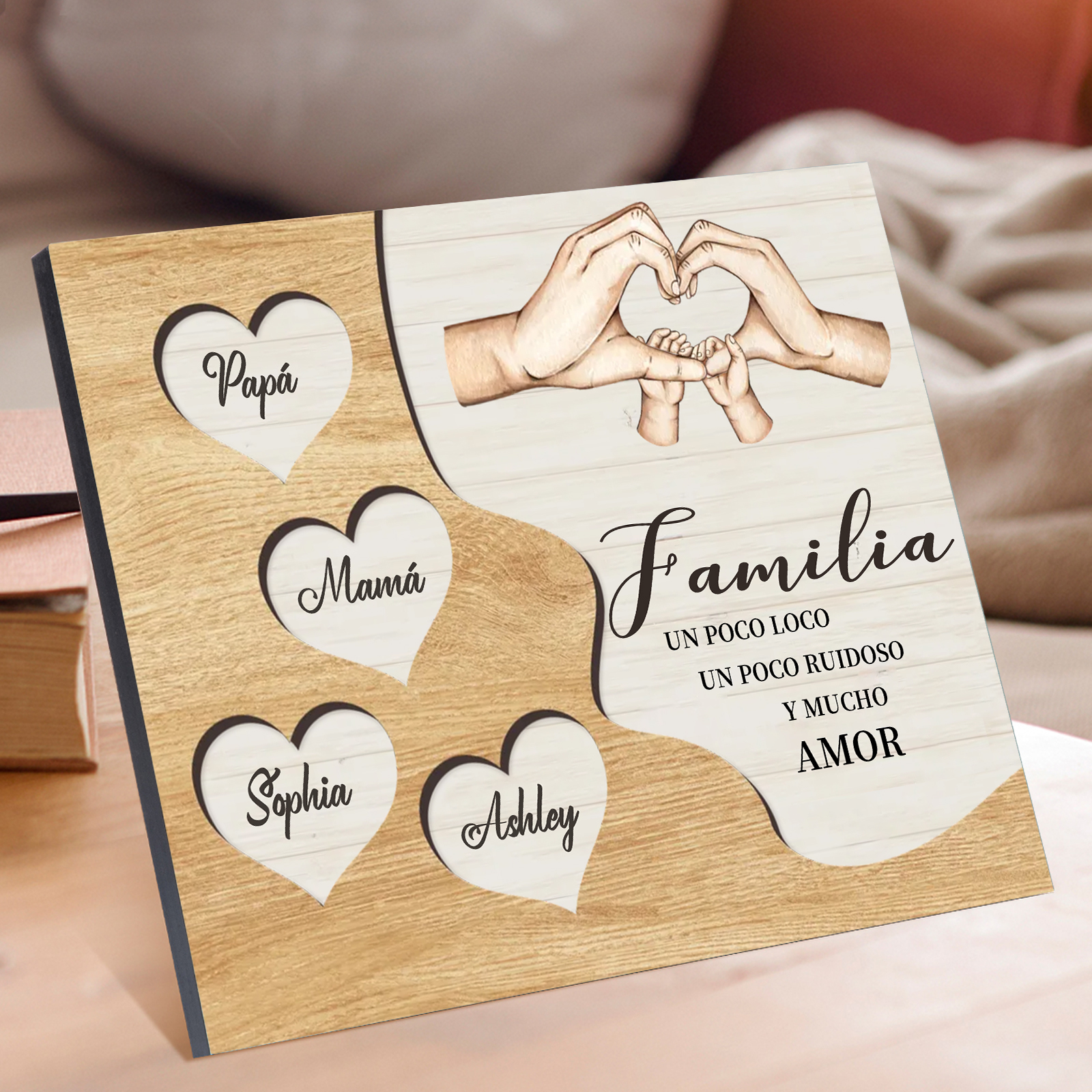 A la familia-Lámina de madera mano a mano con corazones personalizados de 4 nombres | Jessemade