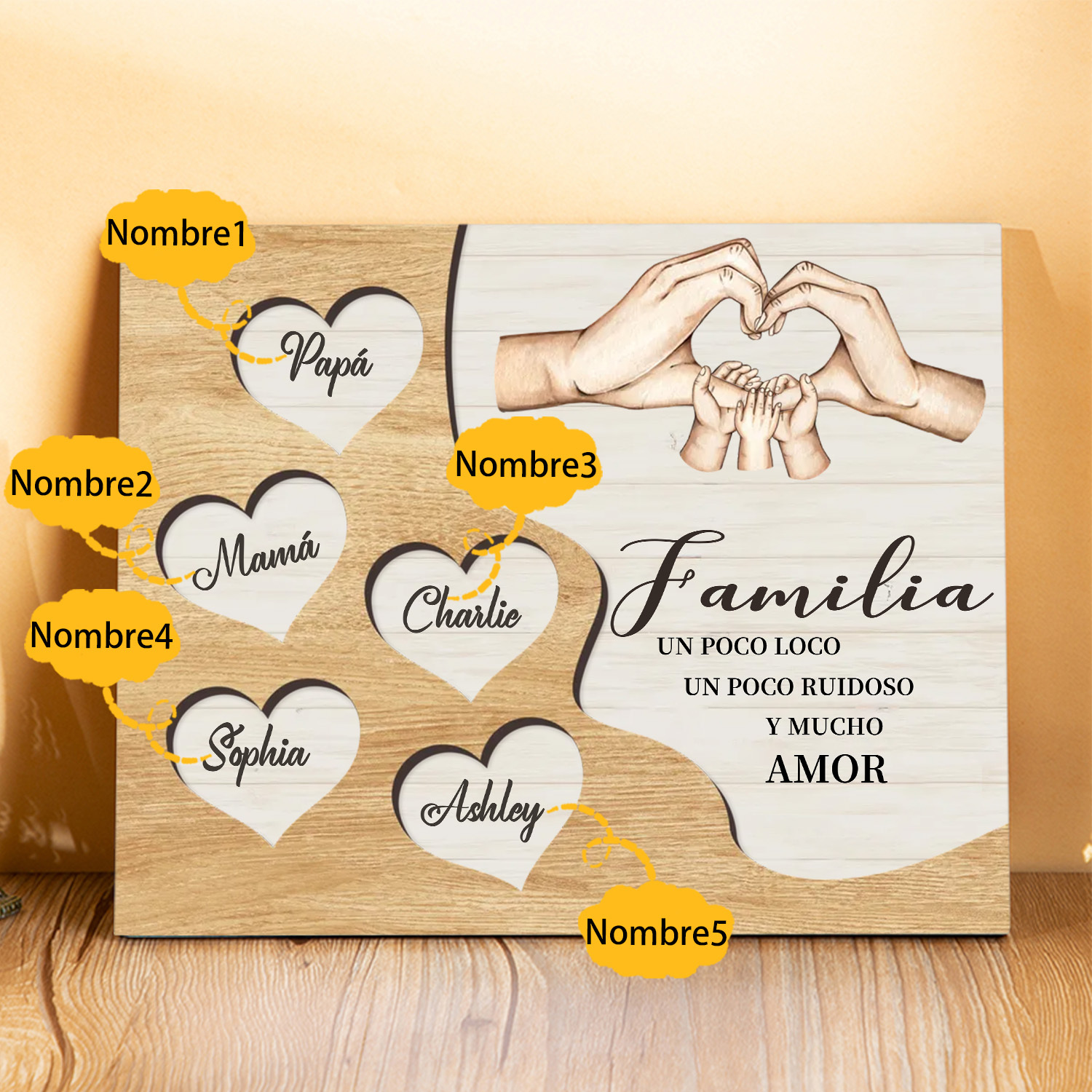 A la familia-Lámina de madera mano a mano con corazones personalizados de 5 nombres | Jessemade