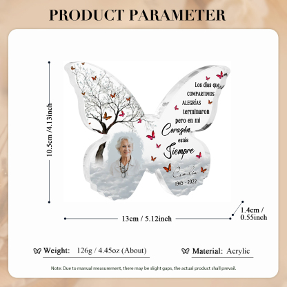 Placa de acrílico en forma de mariposa con nombre, años y foto personalizados para conmemoración | Jessemade