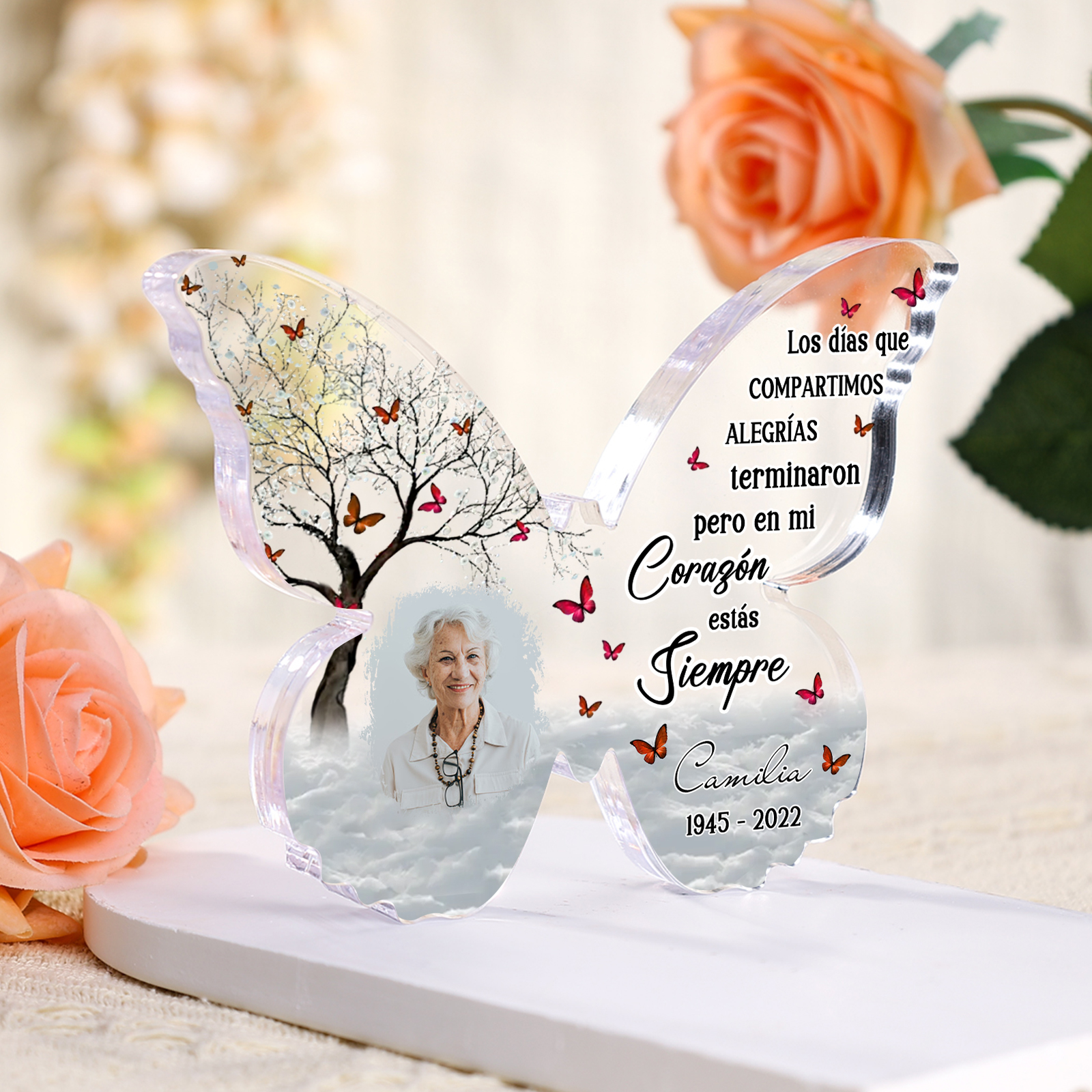 Placa de acrílico en forma de mariposa con nombre, años y foto personalizados para conmemoración | Jessemade