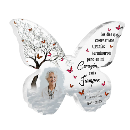 Placa de acrílico en forma de mariposa con nombre, años y foto personalizados para conmemoración | Jessemade
