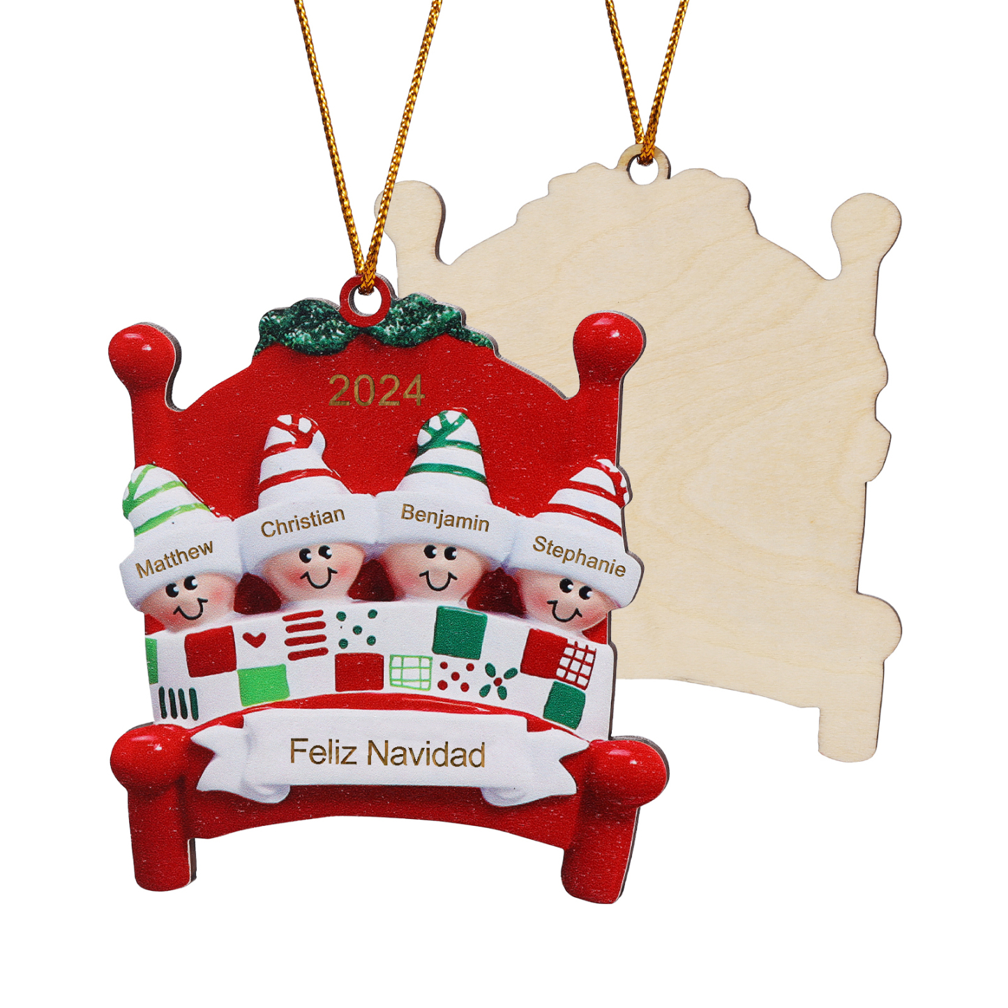 Navidad-Ornamento con muñecos de madera en cama 4 nombres, año y texto personalizados | Jessemade