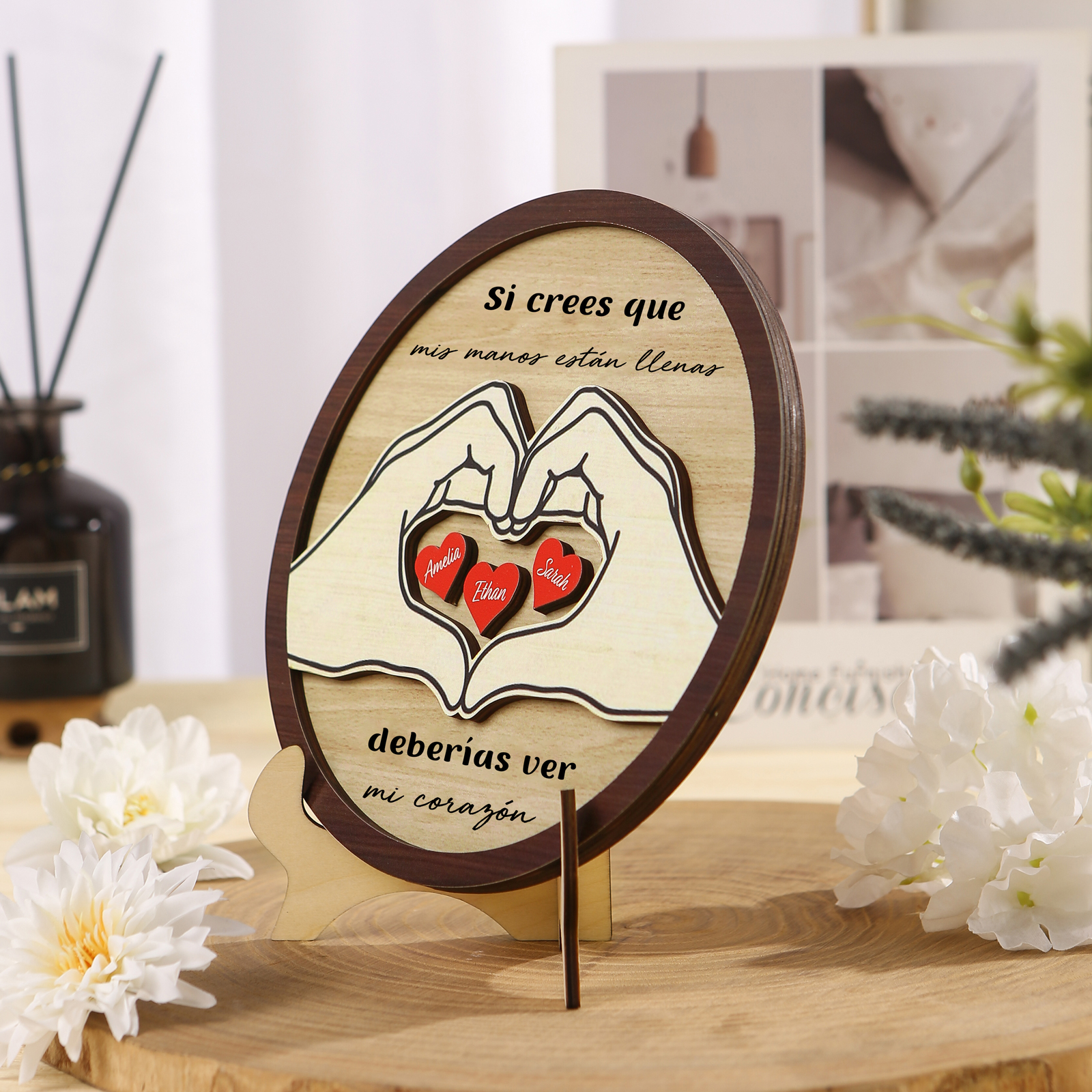 Familia-Decoración de madera de mano con mano 3 nombres y 2 textos personalizados | Jessemade