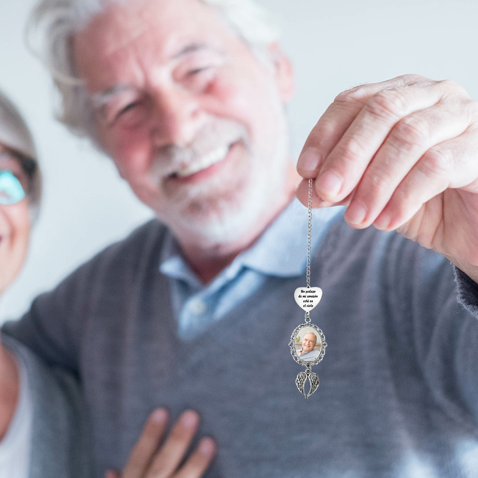 Memoria-Colgante de acero inoxidable con alas con foto personalizada | Jessemade