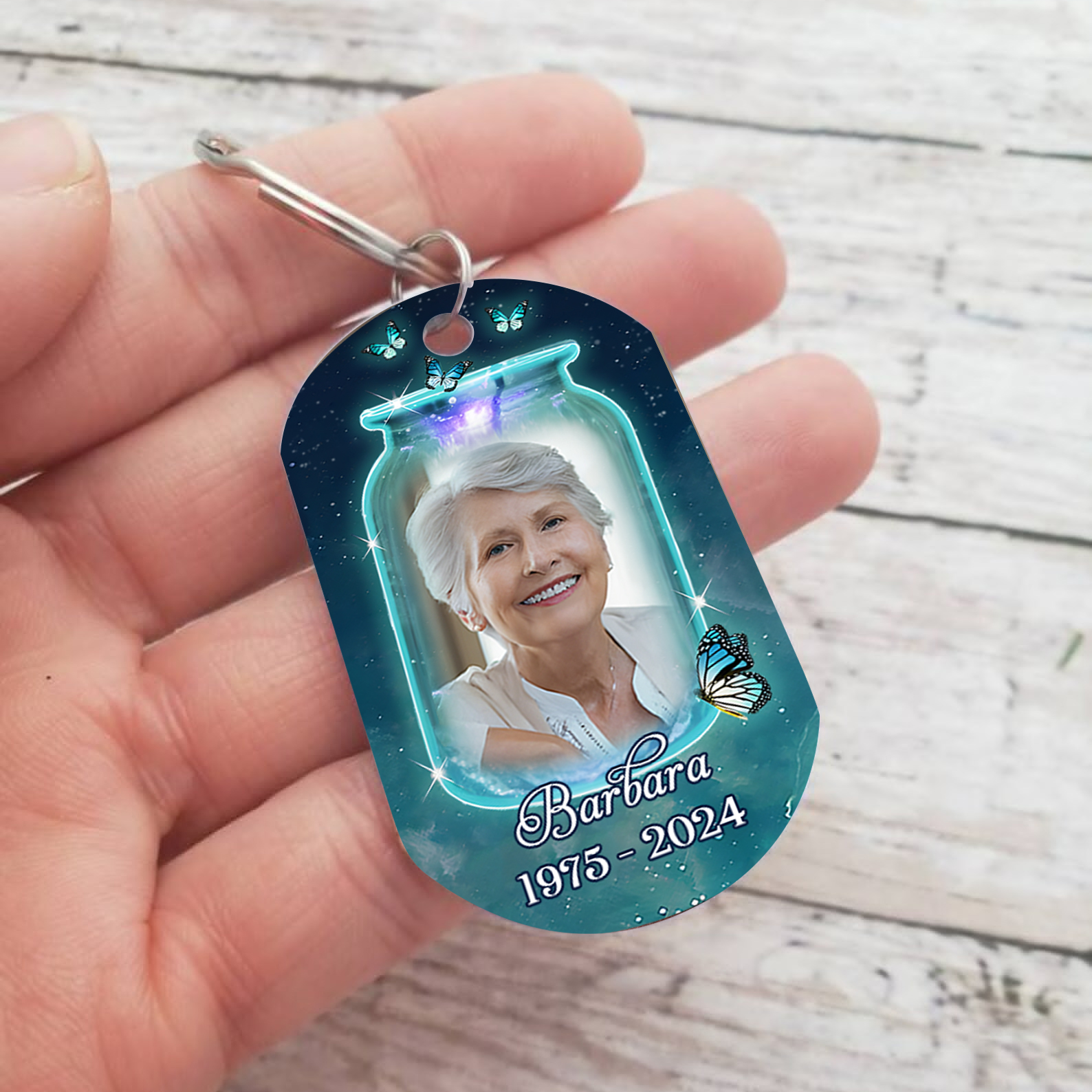 Llavero conmemorativo con mariposas nombre, años y foto personalizados | Jessemade