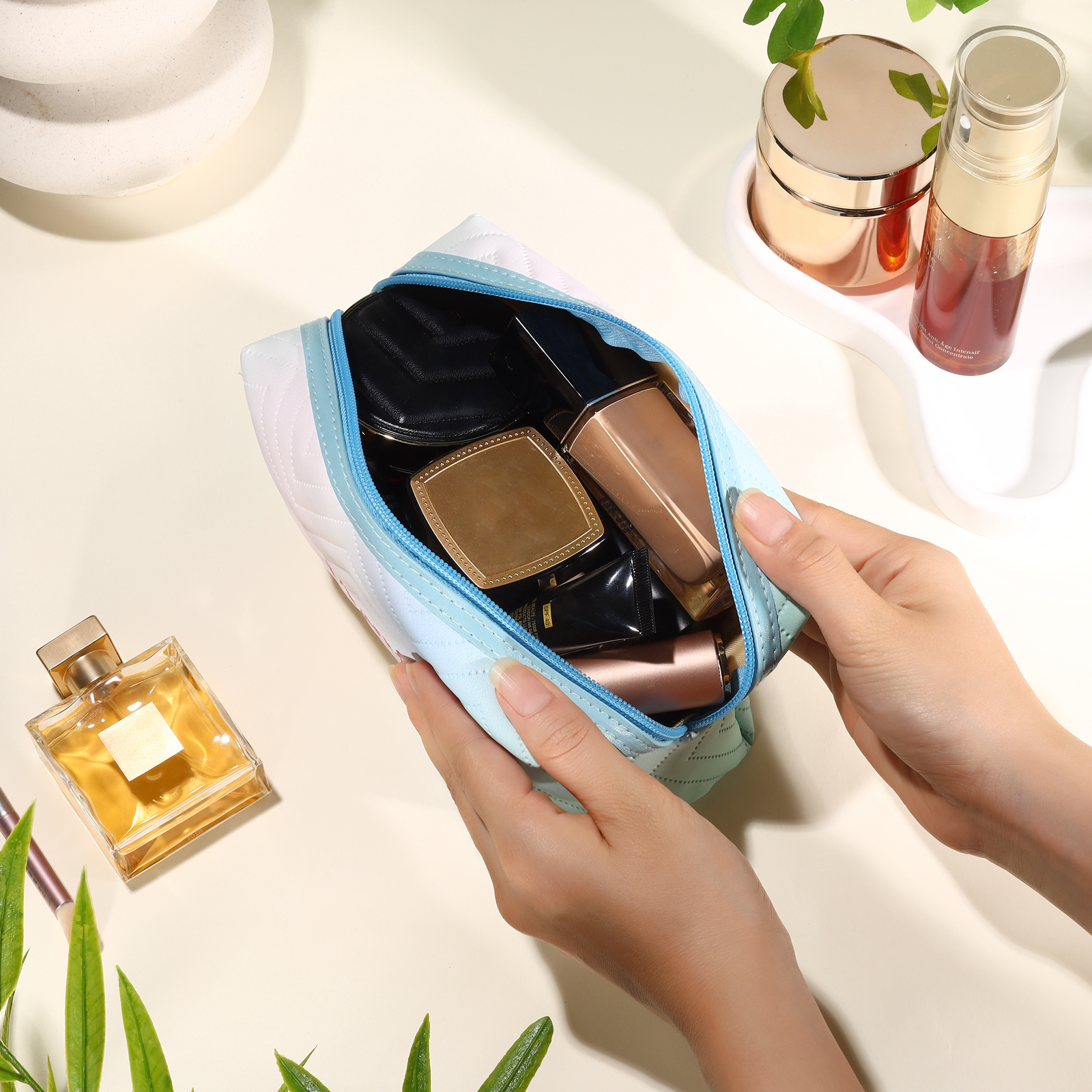 Bolso de cosméticos personalizado con 1 nombre bordado con estilo y funcionalidad | Jessemade