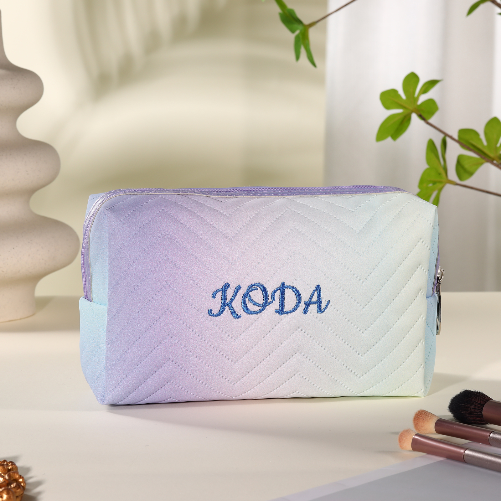 Bolso de cosméticos personalizado con 1 nombre bordado con estilo y funcionalidad | Jessemade