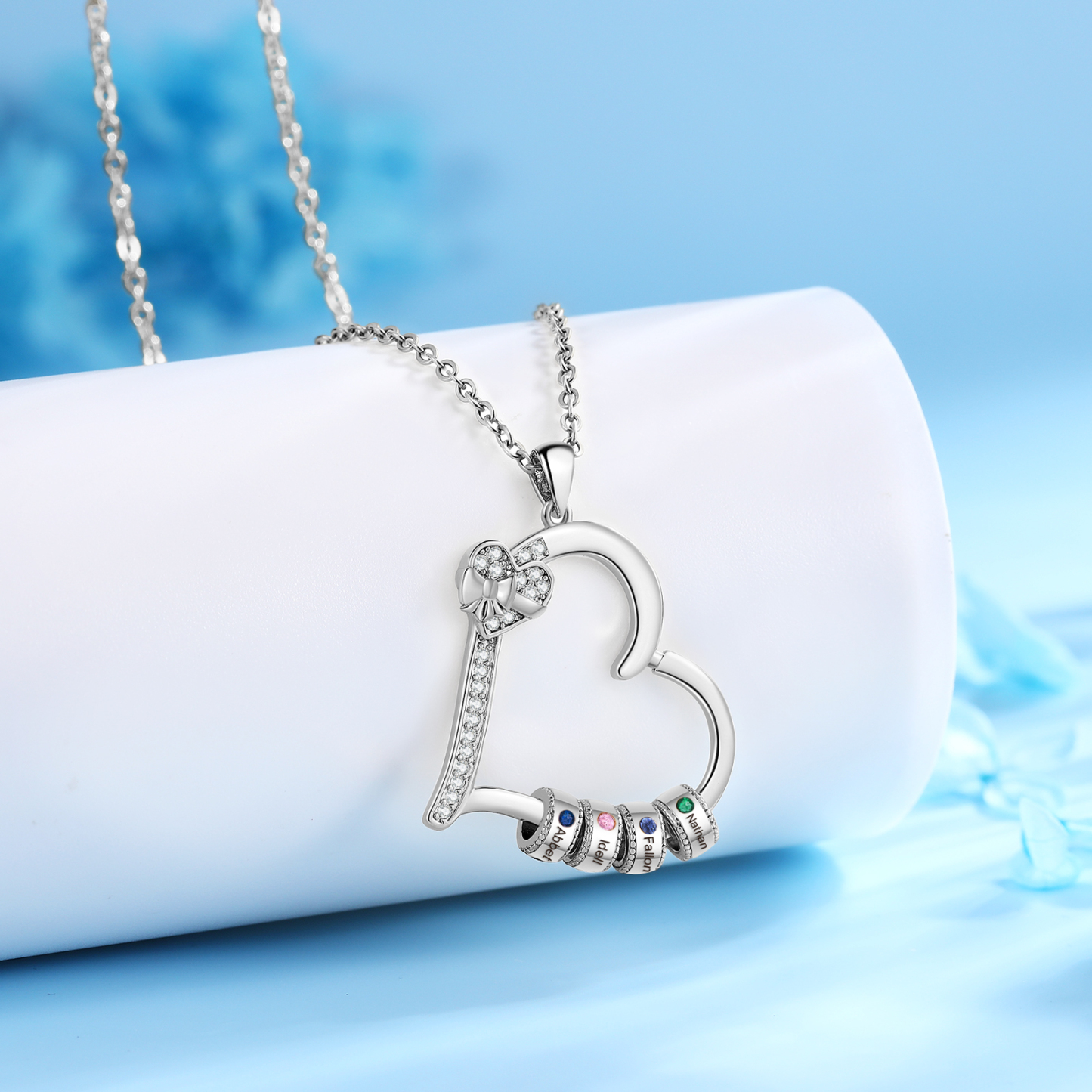 Collar Personalizado para Mujer con 4 Nombres y Piedras de Nacimiento – Forma de Corazón Jessemade ES
