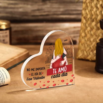 Placa acrílica personalizada en forma de corazón – Regalo romántico para parejas – «Te amo cada día»